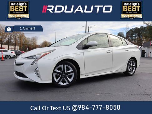 Used 2016 Toyota Prius Three Touring image 1