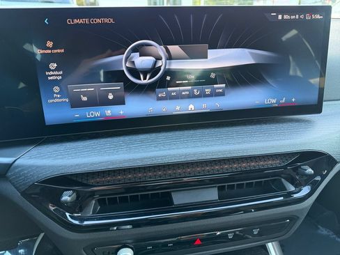 Certified 2026 BMW 330i xDrive Sedan w/ Premium Package AWD/4WD image 24