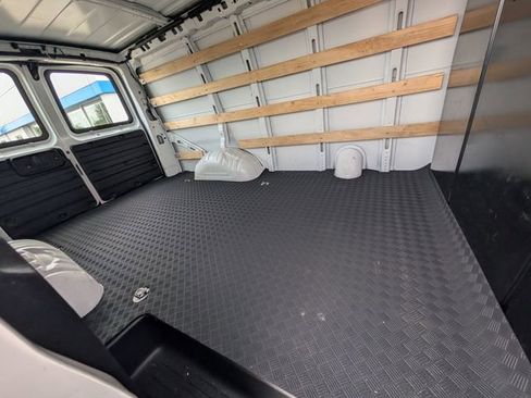 Used 2024 Chevrolet Express 2500 w/ Driver Convenience Package image 6