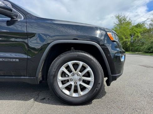 Certified 2021 Jeep Grand Cherokee Laredo X image 9