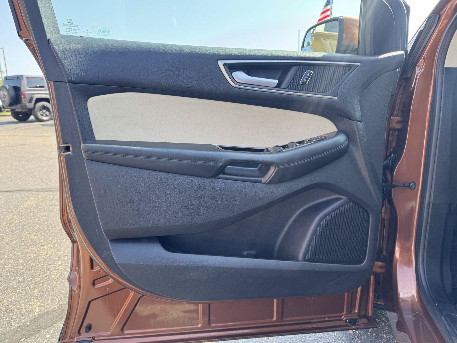 Used 2017 Ford Edge SEL AWD/4WD image 12
