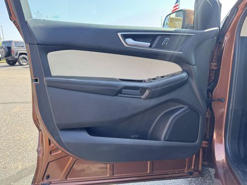Used 2017 Ford Edge SEL AWD/4WD image 12