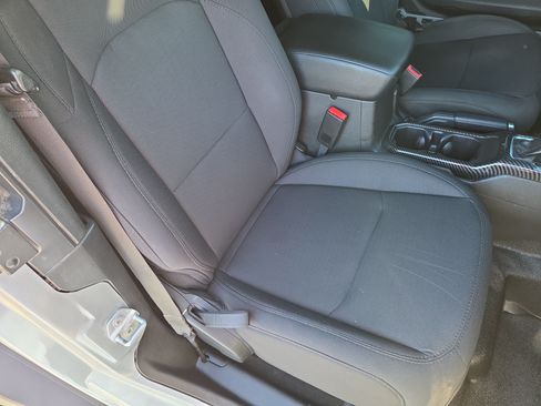 Used 2019 Jeep Wrangler Sport AWD/4WD image 17