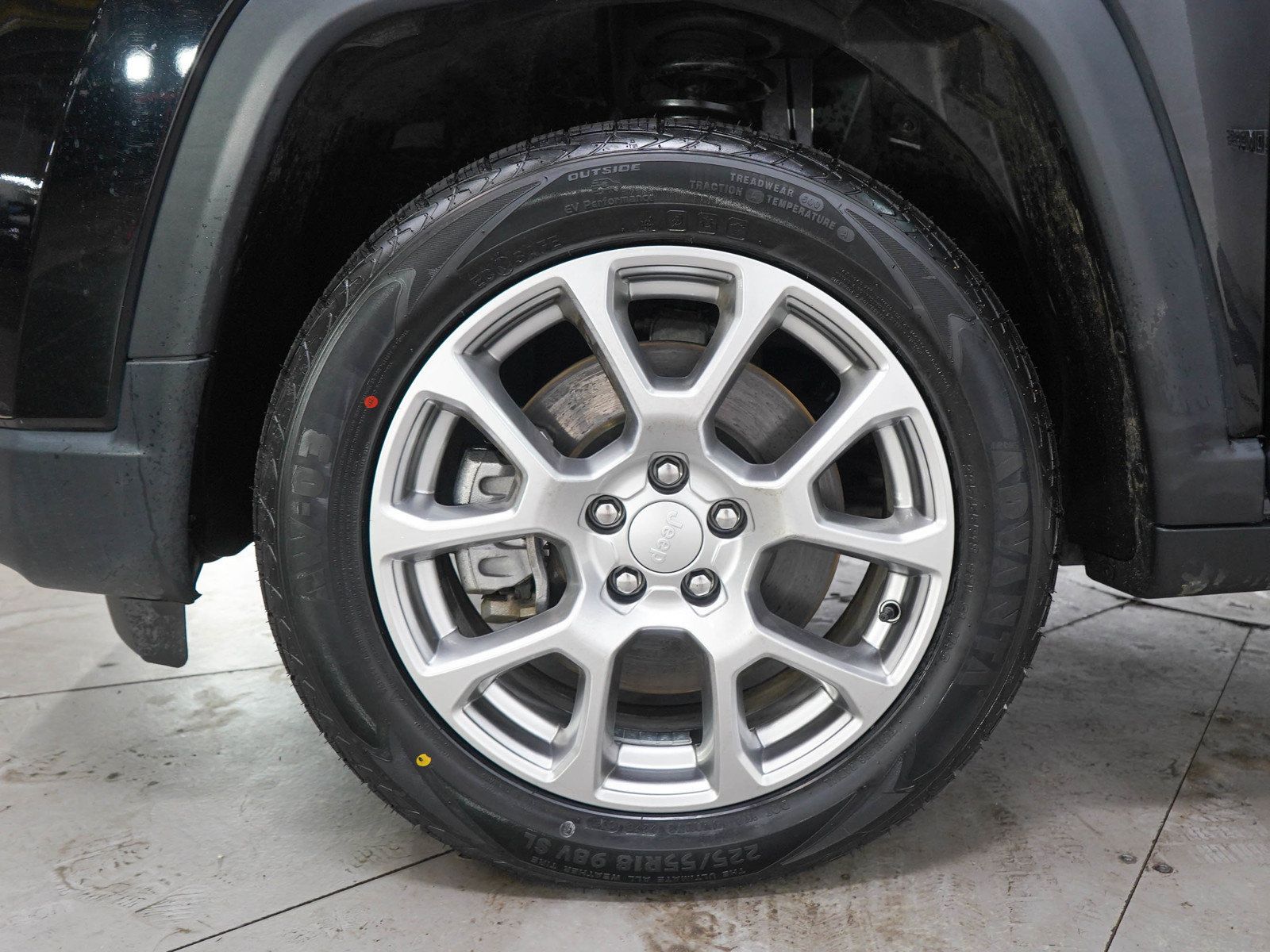 Used 2023 Jeep Compass Latitude AWD/4WD image 29