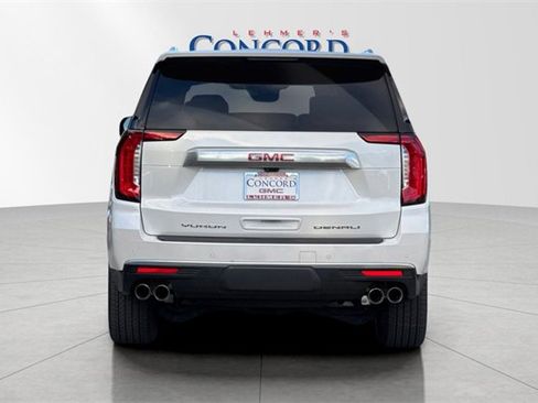 Used 2024 GMC Yukon Denali w/ Advanced Technology Package image 5