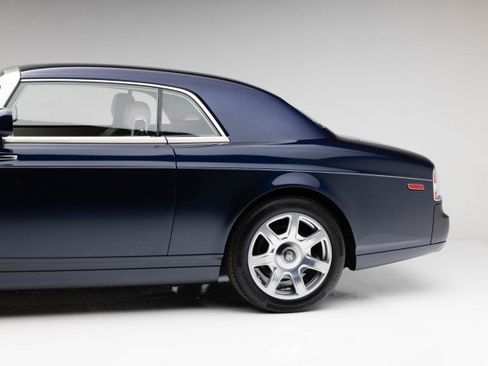 Used 2010 Rolls-Royce Phantom Coupe image 19