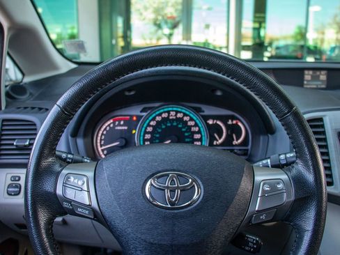 Used 2009 Toyota Venza Base image 12