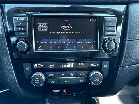 Used 2019 Nissan Rogue SV FWD image 28