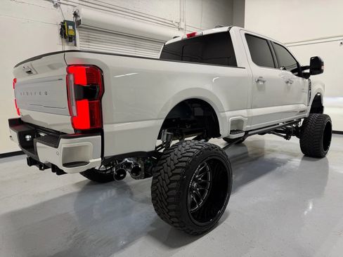 Used 2024 Ford F250 Limited image 17