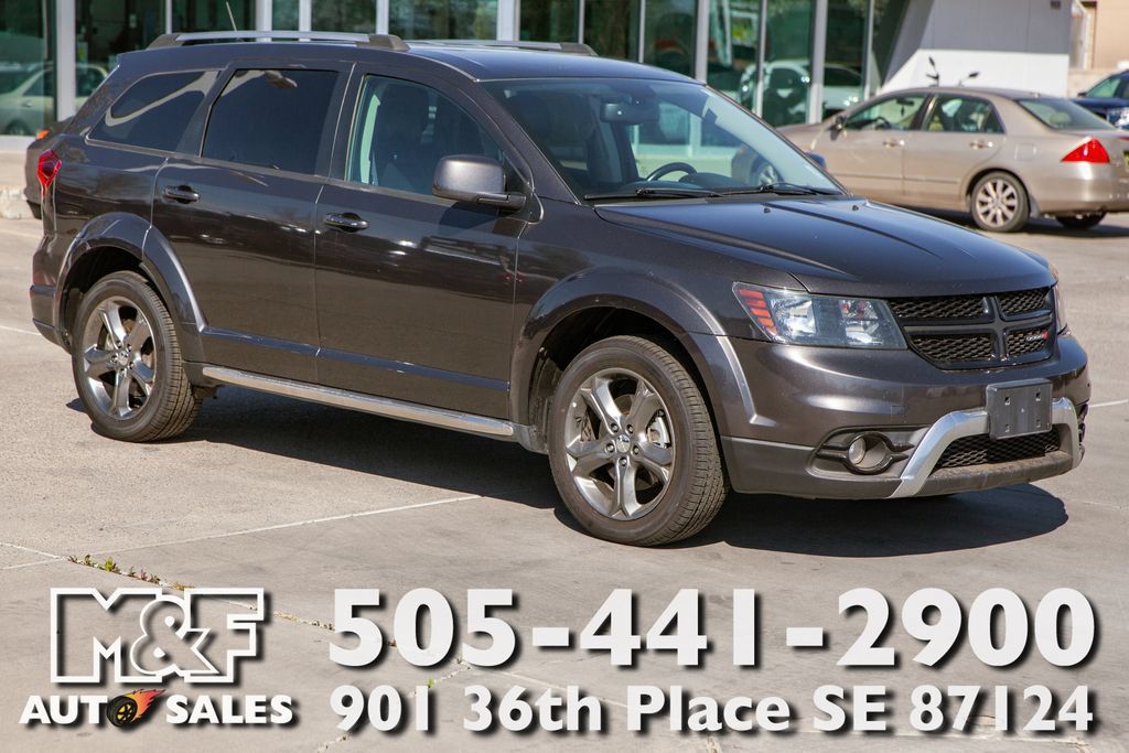 Used 2017 Dodge Journey Crossroad FWD image 1
