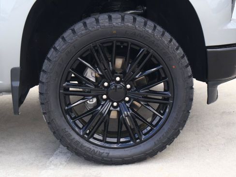 Used 2026 Chevrolet Silverado 1500 W/T w/ WT Value Package RWD image 8
