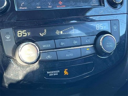 Used 2022 Nissan Rogue Sport SL image 32