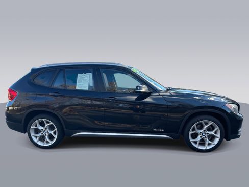 Used 2015 BMW X1 sDrive28i image 2