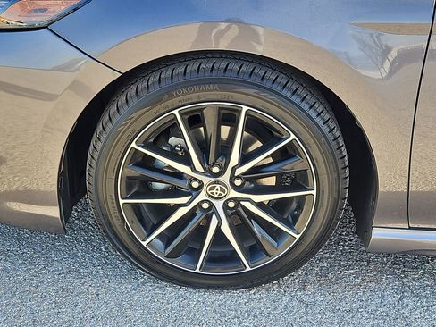 Used 2023 Toyota Camry SE image 14