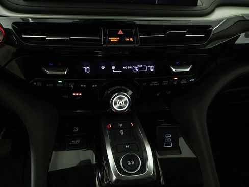 Used 2025 Acura MDX SH-AWD image 44