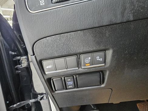 Used 2017 INFINITI QX80 4WD w/ Deluxe Technology Package image 38