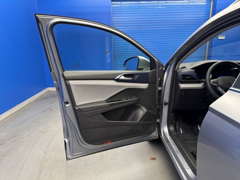 Used 2022 Volkswagen Taos SE image 10