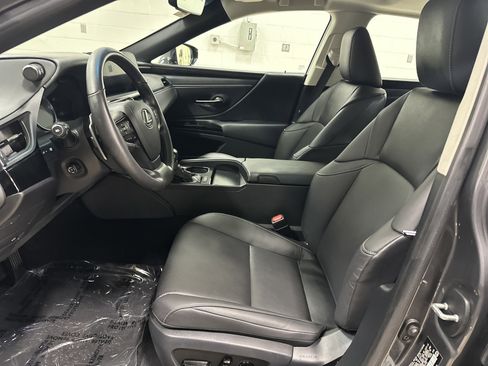 Certified 2023 Lexus ES 350 w/ Premium Package image 16