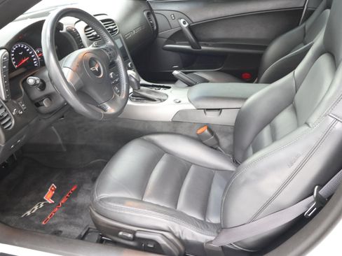Used 2007 Chevrolet Corvette Convertible w/ Preferred Equipment Group RWD image 8