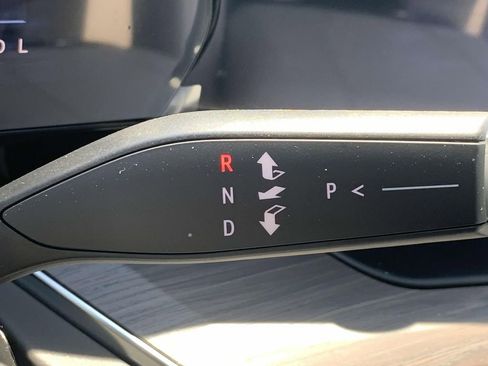 New 2025 Chevrolet Suburban Premier image 29