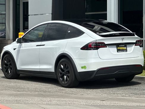 Used 2023 Tesla Model X AWD/4WD image 6