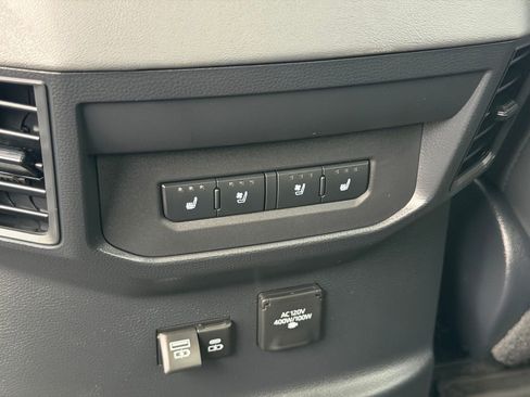 Used 2023 Toyota Tundra Platinum image 30