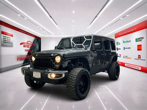 Used 2021 Jeep Wrangler Unlimited Sahara AWD/4WD image 3