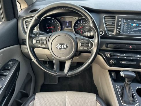 Used 2021 Kia Sedona EX image 14