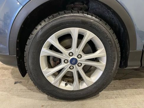 Used 2018 Ford Escape SE w/ SE Sync 3 Package image 4