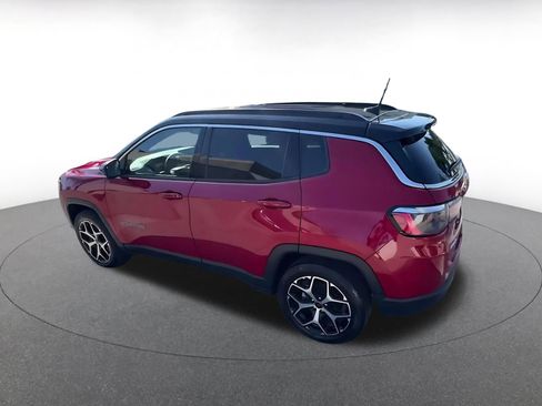 Used 2025 Jeep Compass Limited image 9