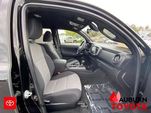 Used 2023 Toyota Tacoma TRD Off-Road AWD/4WD image 17