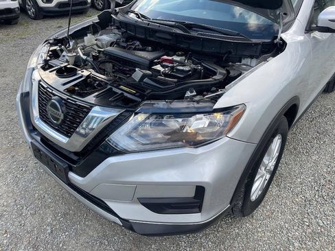 Used 2018 Nissan Rogue SV w/ Premium Package AWD/4WD image 23