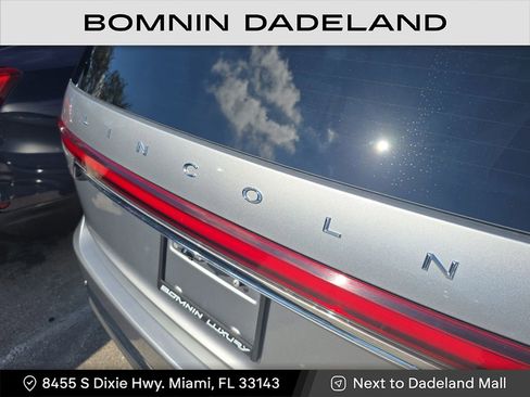 Used 2020 Lincoln Aviator Reserve w/ Equipment Group 202A image 7