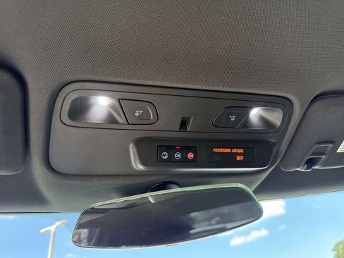 Used 2022 Chevrolet Camaro LS RWD image 11