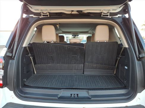 Used 2024 Ford Expedition Limited w/ Excursion Package image 6