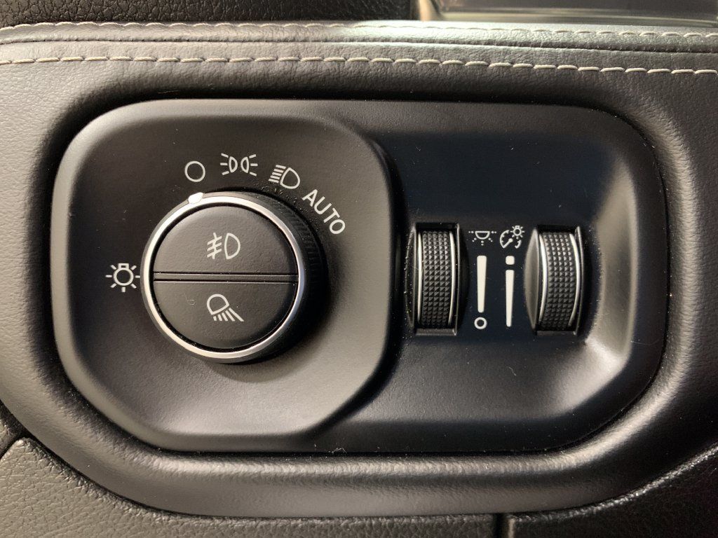Used 2019 RAM 1500 Limited AWD/4WD image 26
