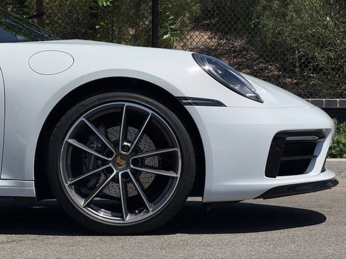 Certified 2021 Porsche 911 Carrera RWD image 12