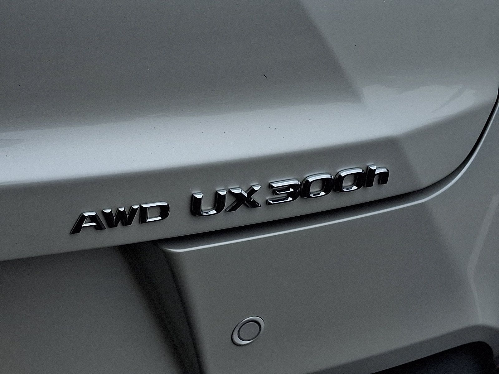 Certified 2025 Lexus UX 300h AWD w/ Accessory Package (Z1) image 29