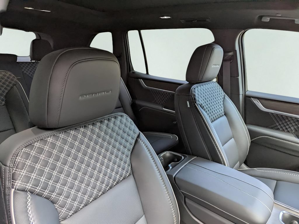 New 2026 GMC Acadia Denali w/ Super Cruise Package FWD image 20