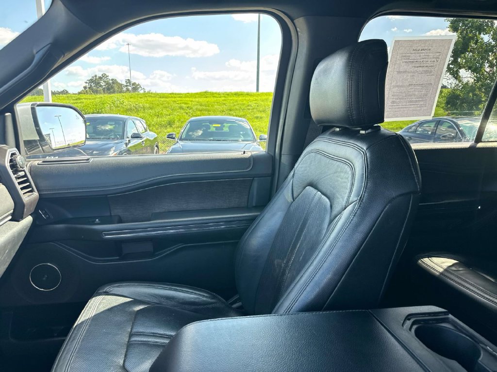 Used 2019 Ford Expedition Max Limited RWD image 23