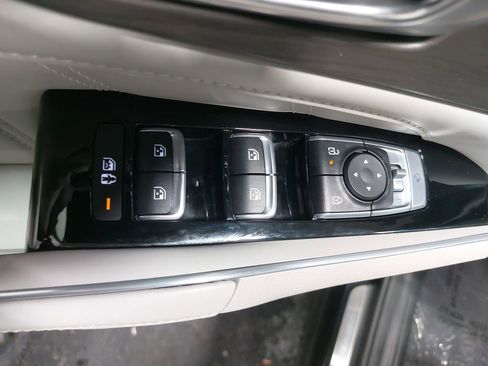 Used 2025 Kia Sorento SX image 30