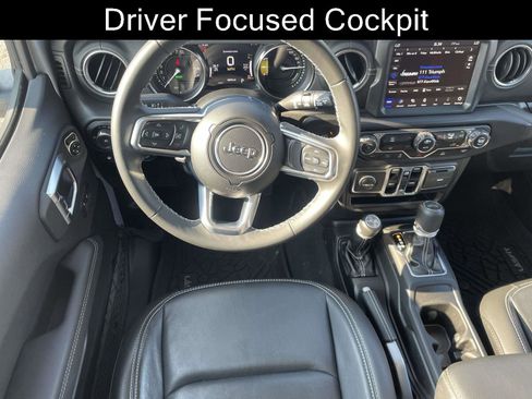 Used 2022 Jeep Wrangler Unlimited Sahara image 18