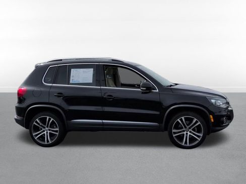 Used 2017 Volkswagen Tiguan SEL FWD image 4