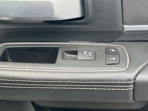 Used 2024 RAM 3500 Big Horn image 21