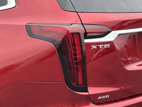 Certified 2024 Cadillac XT6 Premium Luxury image 10