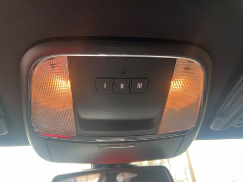 Used 2016 Dodge Charger R/T image 18