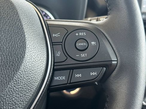 Certified 2022 Toyota RAV4 XLE Premium AWD/4WD image 29