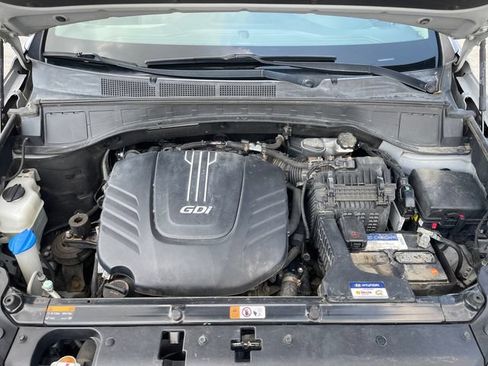 Used 2017 Hyundai Santa Fe AWD image 20