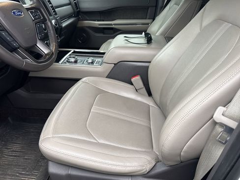 Used 2021 Ford Expedition Max Limited image 14