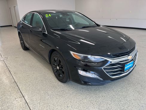 Used 2024 Chevrolet Malibu LT image 34